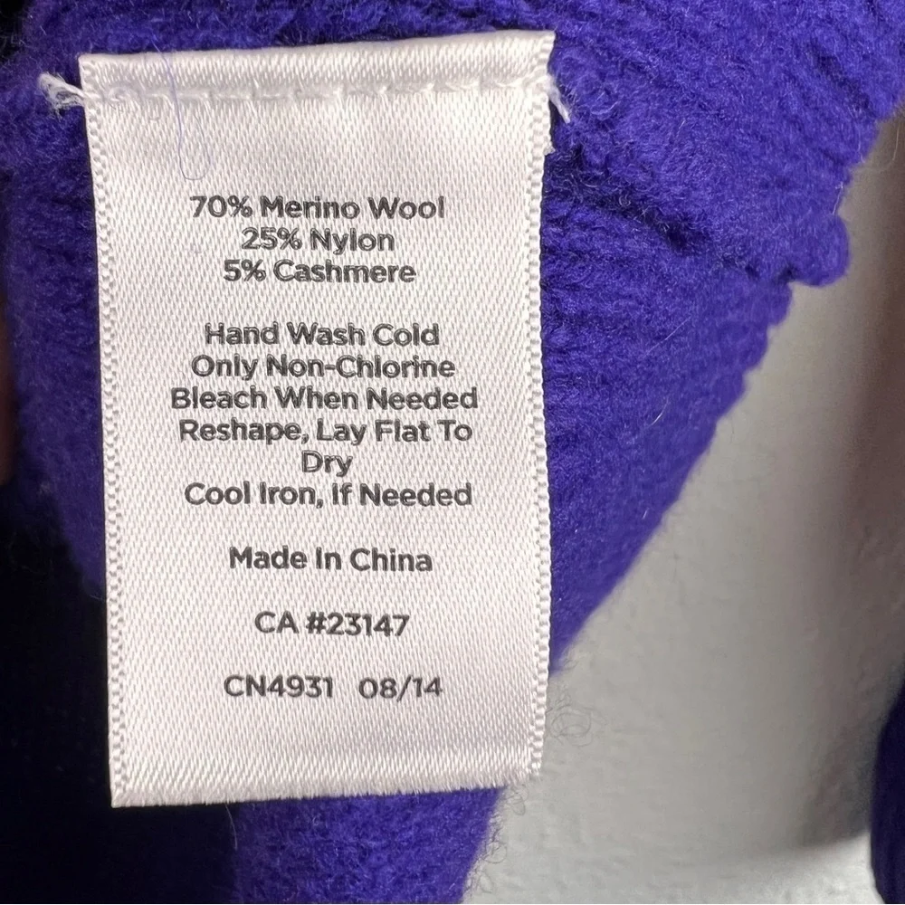 TALBOTS Medium Petite Purple crew neck cable sweater. 70% Merino Wool 25% Nylon - Picture 4 of 5